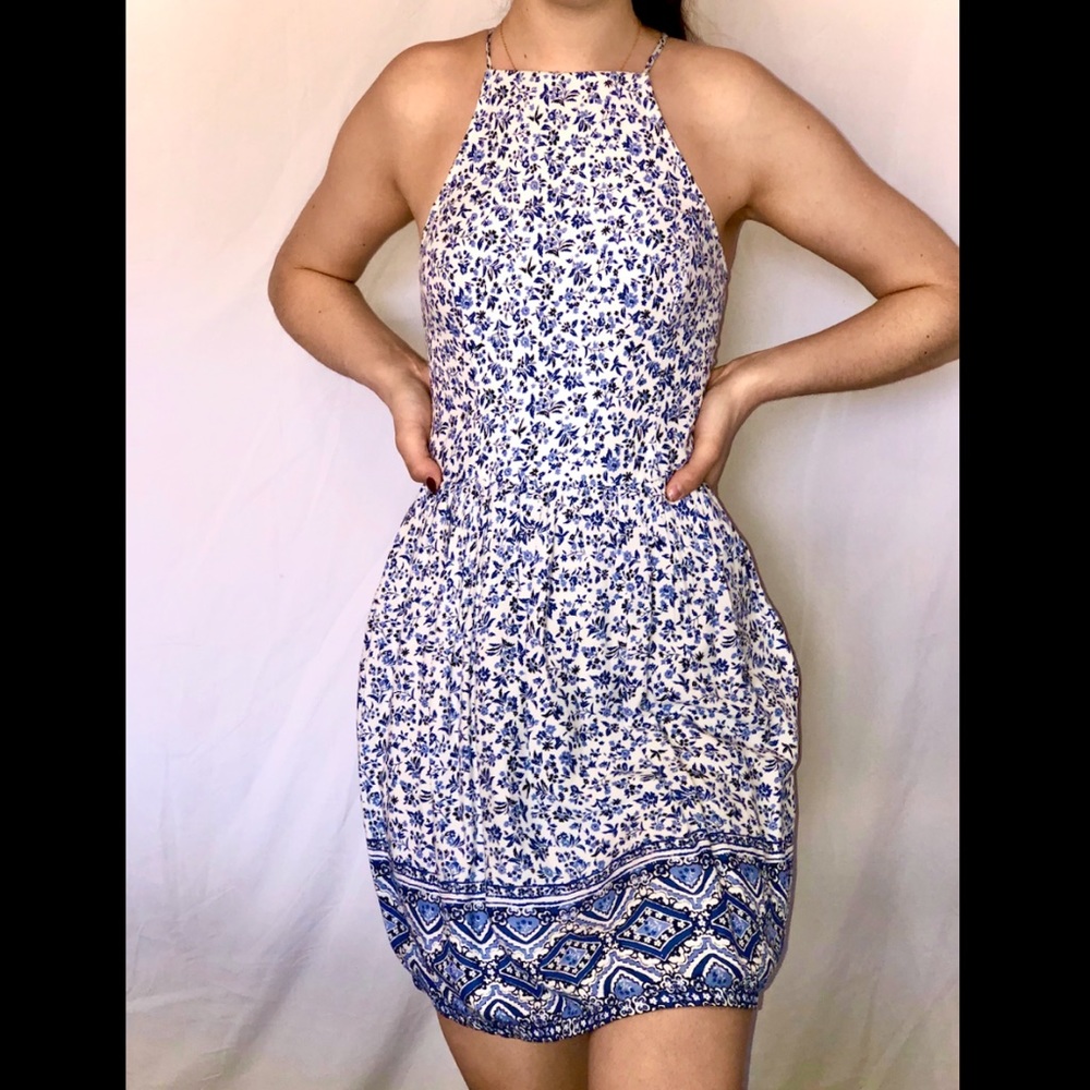 HOLLISTER white and blue floral mini dress!!